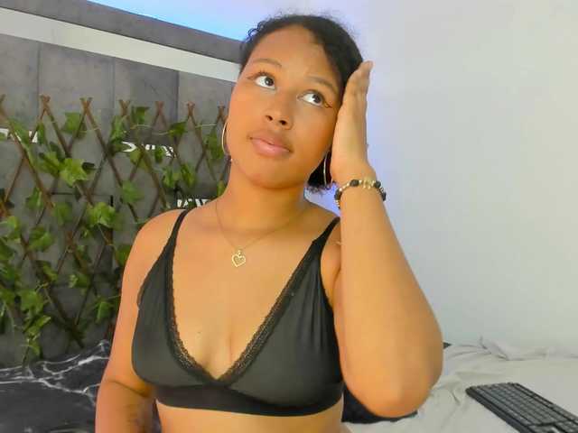 tatianasquirthot's BongaCams show and profile