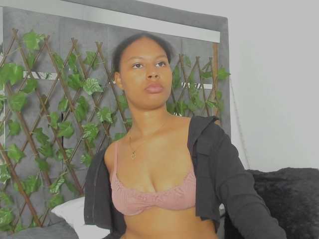 tatianasquirthot's BongaCams show and profile