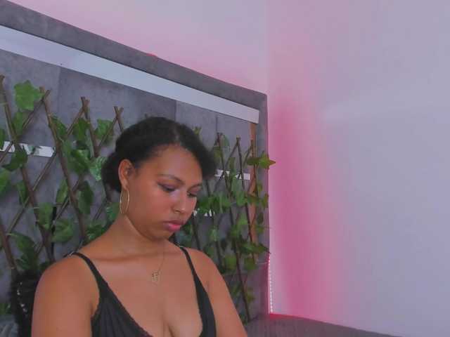 tatianasquirthot's BongaCams show and profile