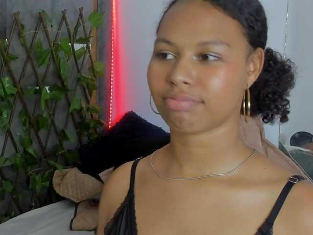 tatianasquirthot's BongaCams show and profile