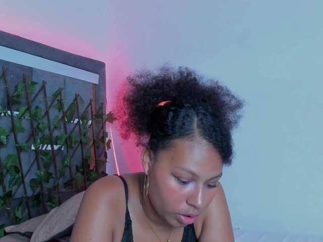 tatianasquirthot's BongaCams show and profile