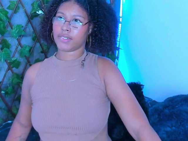 tatianasquirthot's BongaCams show and profile