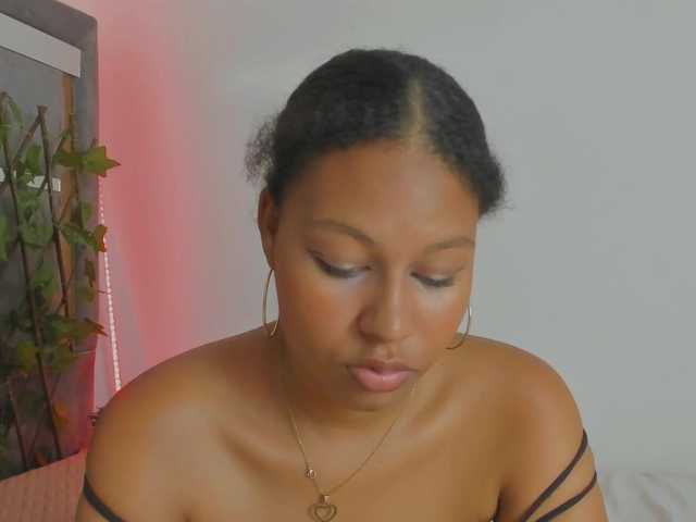 tatianasquirthot's BongaCams show and profile