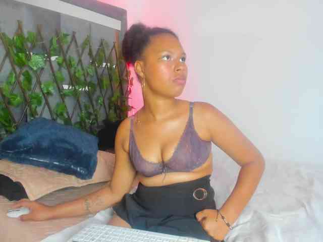 tatianasquirthot webcam