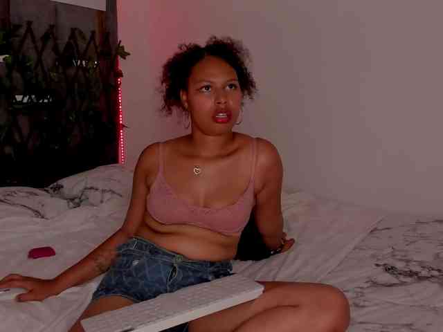 tatianasquirthot webcam