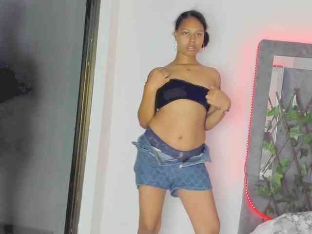 tatianasquirthot Live Webcam on BongaCams