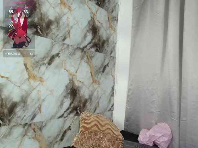 aisha-brunette webcam