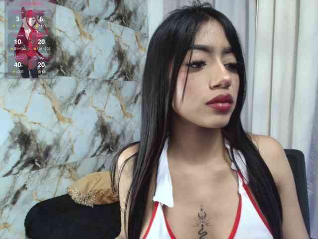 aisha-brunette webcam