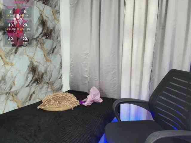 aisha-brunette webcam