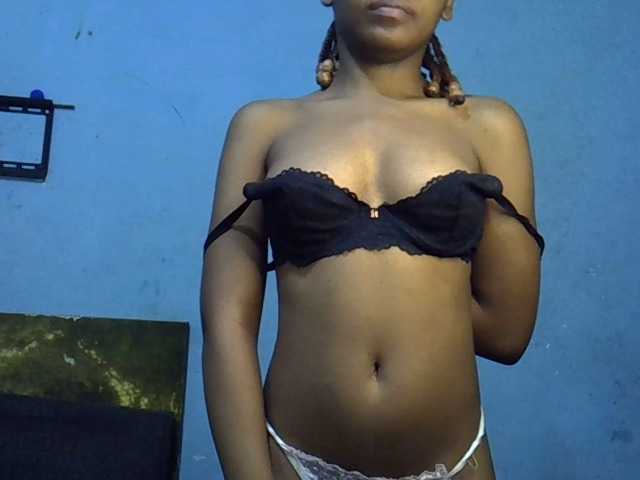 GoldenGoddess1's BongaCams show and profile