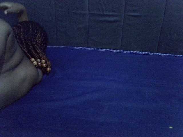 GoldenGoddess1's BongaCams show and profile