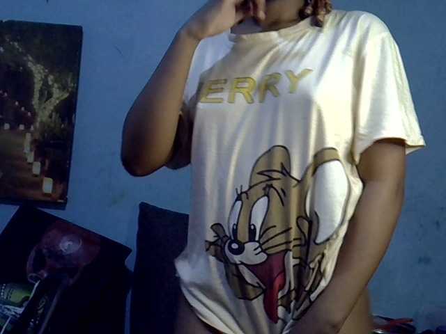 GoldenGoddess1's BongaCams show and profile