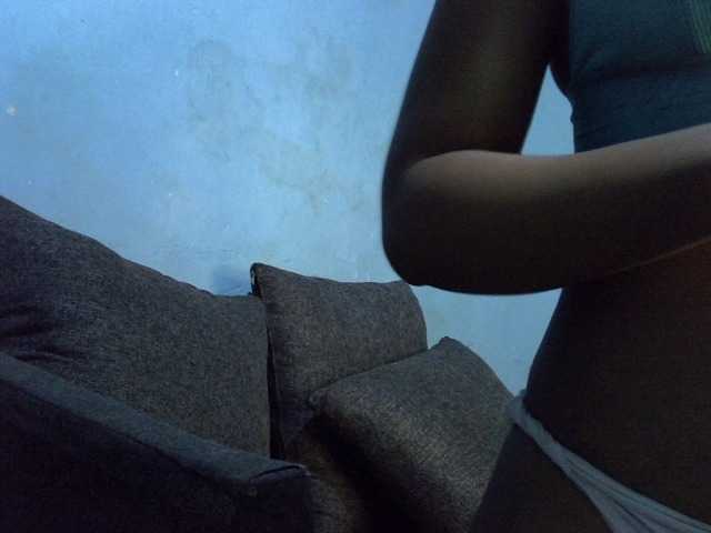 GoldenGoddess1's BongaCams show and profile