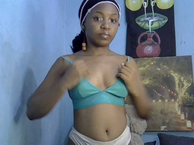 GoldenGoddess1's BongaCams show and profile