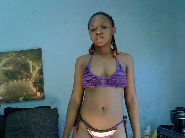 GoldenGoddess1's BongaCams show and profile