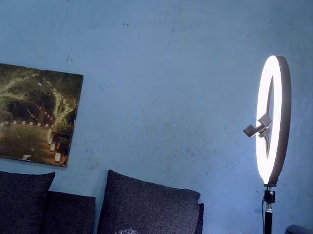 GoldenGoddess1's BongaCams show and profile