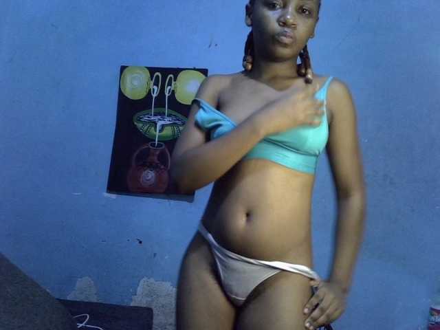 GoldenGoddess1's BongaCams show and profile