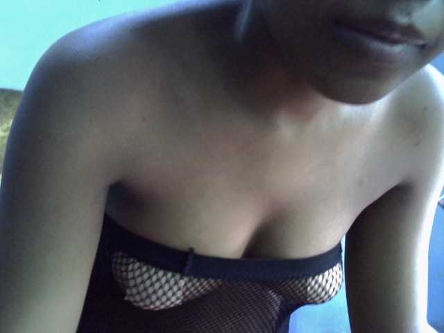 GoldenGoddess1's BongaCams show and profile