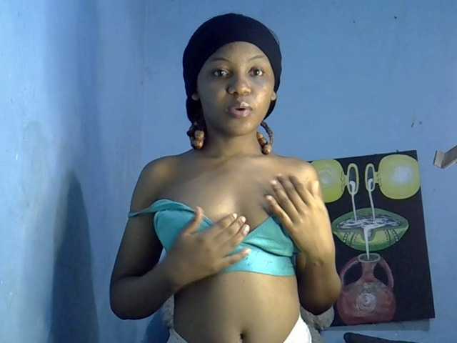 GoldenGoddess1's BongaCams show and profile