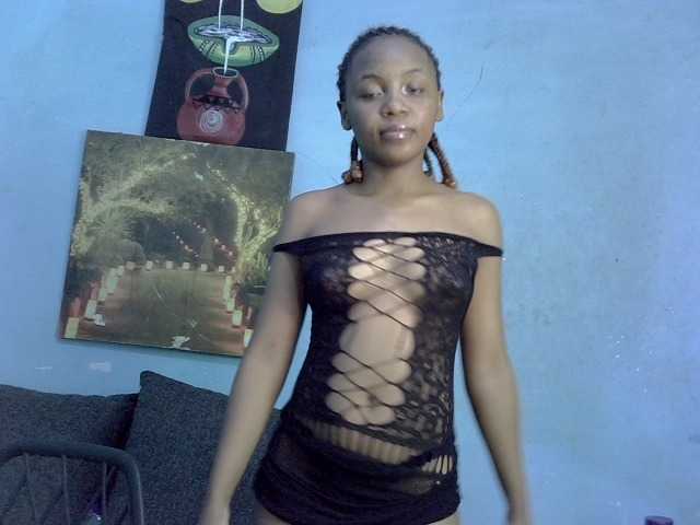GoldenGoddess1's BongaCams show and profile