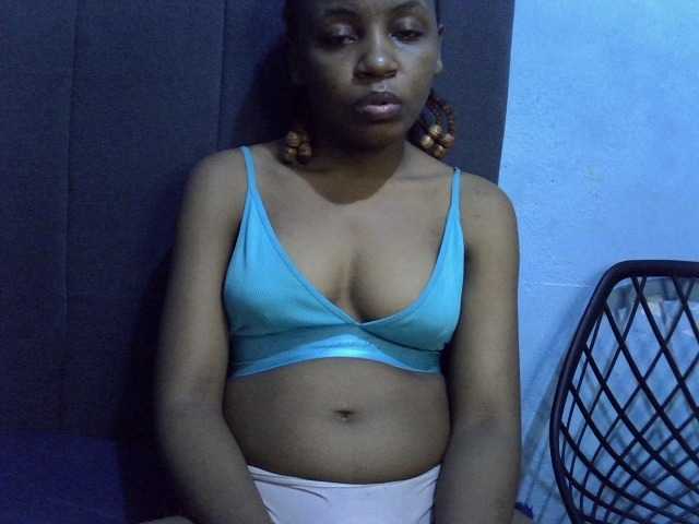 GoldenGoddess1's BongaCams show and profile