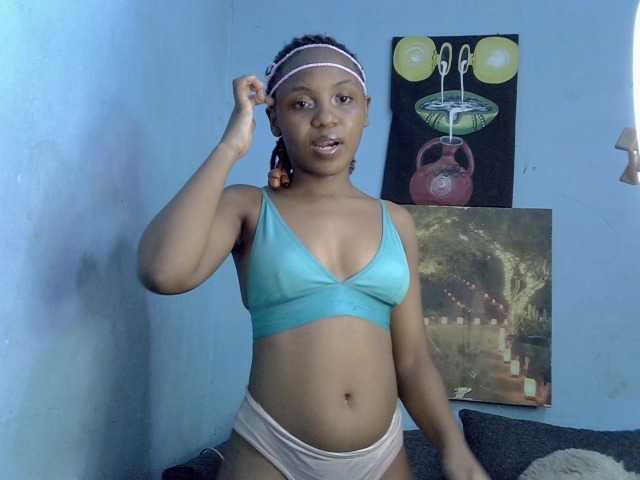 GoldenGoddess1's BongaCams show and profile
