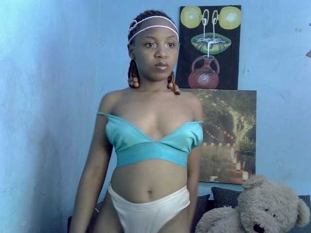 GoldenGoddess1's BongaCams show and profile