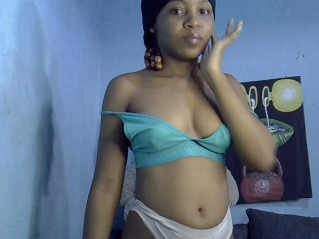 GoldenGoddess1's BongaCams show and profile