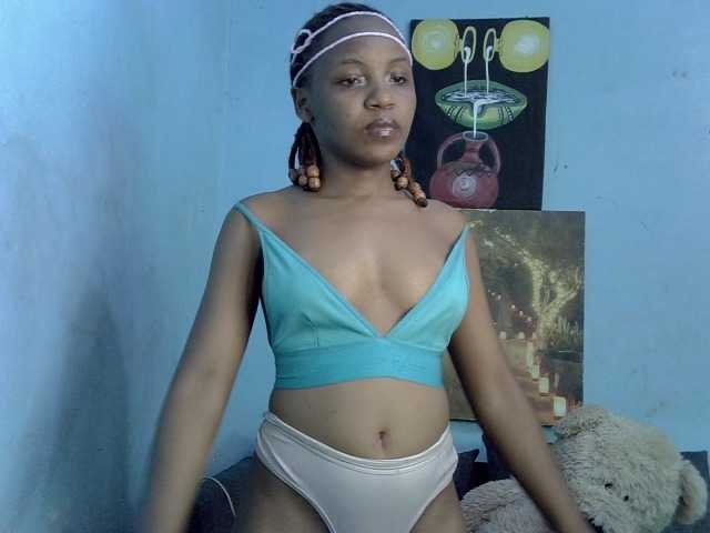 GoldenGoddess1's BongaCams show and profile