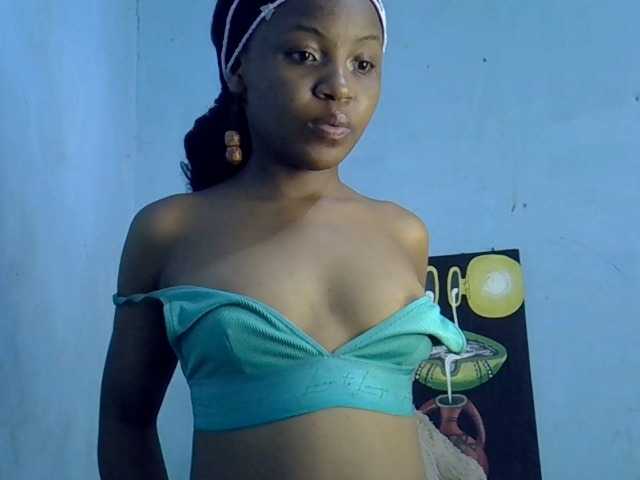 GoldenGoddess1's BongaCams show and profile