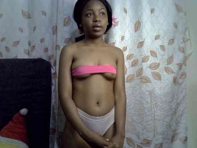 GoldenGoddess1 webcam