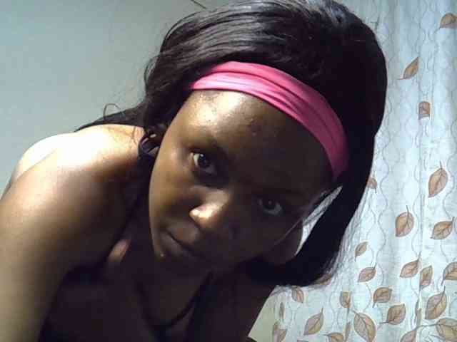 GoldenGoddess1 webcam