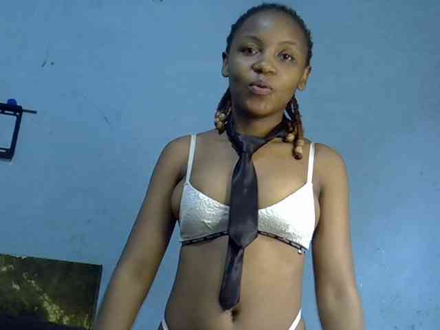 GoldenGoddess1 webcam