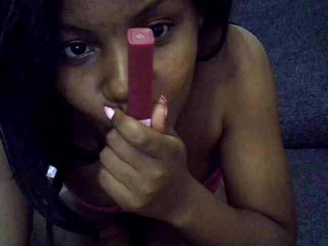 GoldenGoddess1 webcam