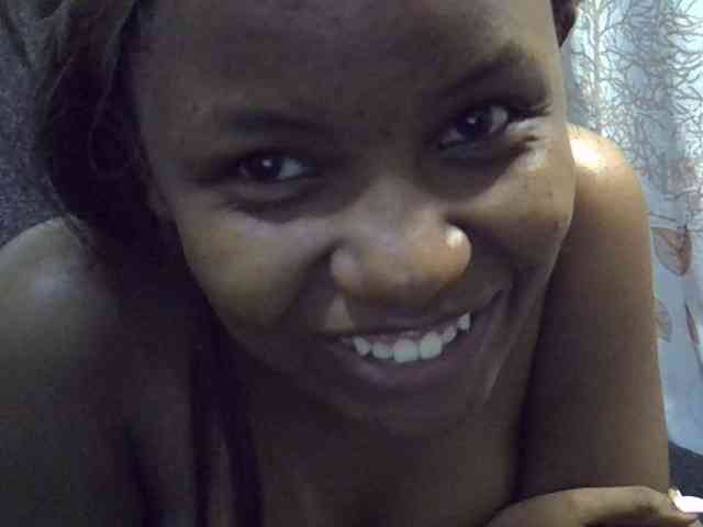 GoldenGoddess1 webcam