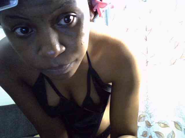 GoldenGoddess1 webcam