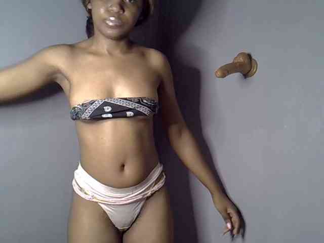 GoldenGoddess1 webcam