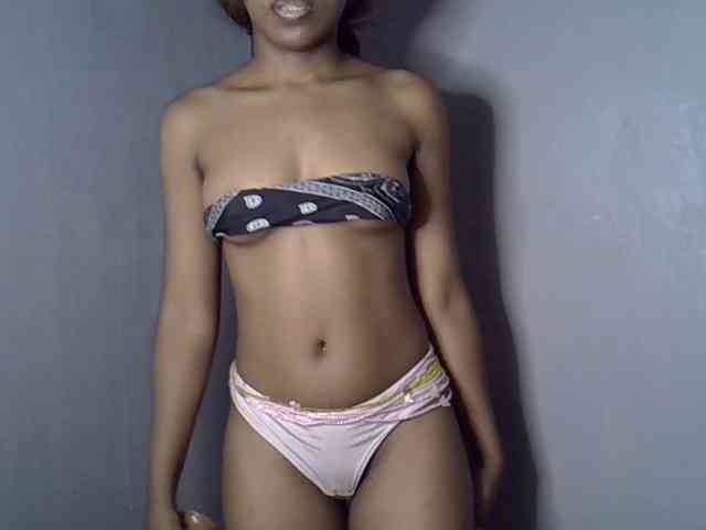 GoldenGoddess1 webcam