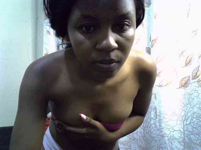 GoldenGoddess1 webcam