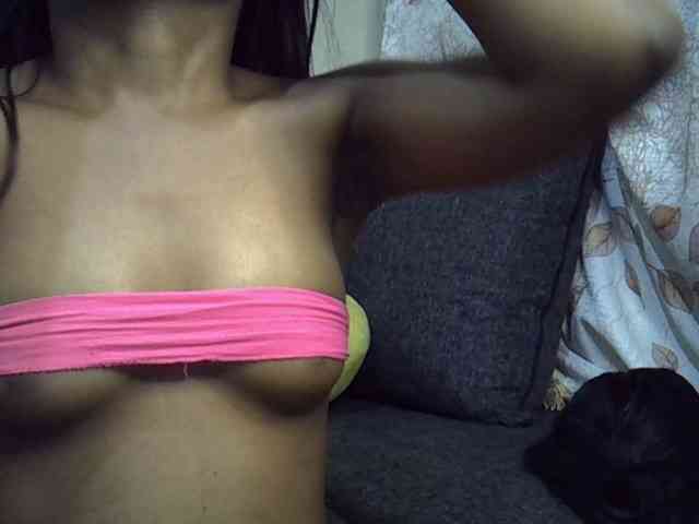 GoldenGoddess1 webcam