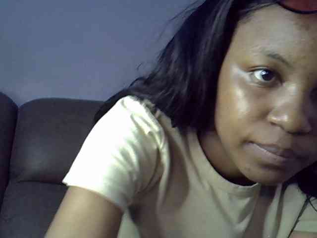 GoldenGoddess1 webcam