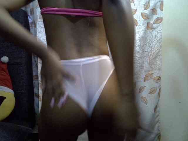 GoldenGoddess1 webcam