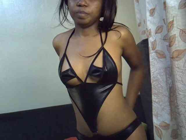 GoldenGoddess1 webcam