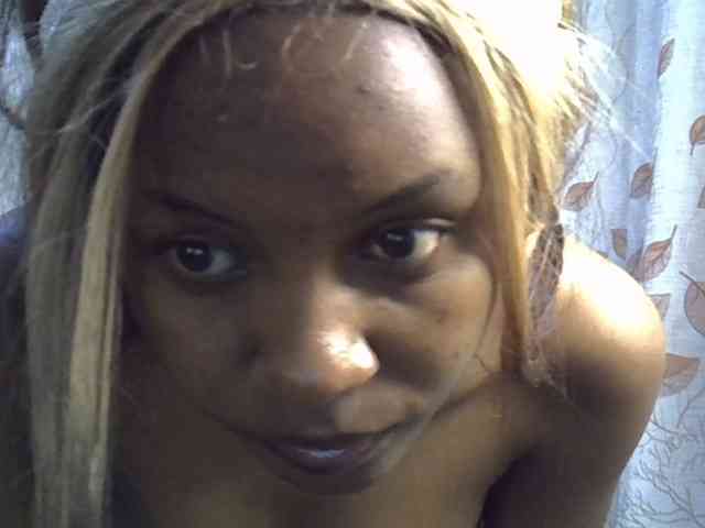 GoldenGoddess1 webcam