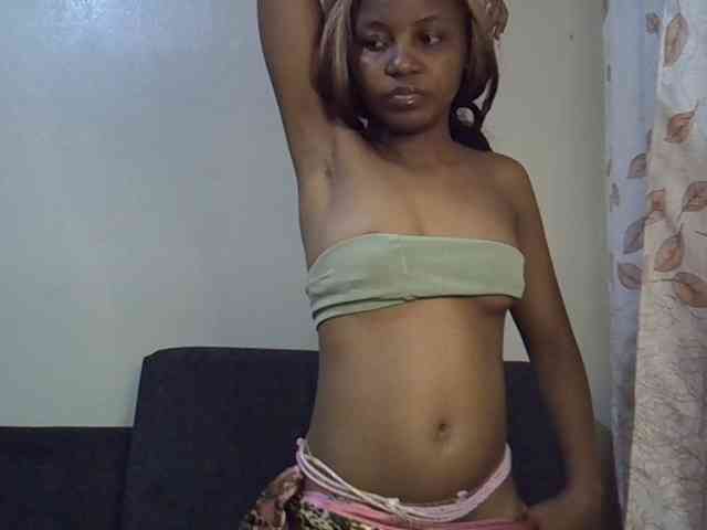 GoldenGoddess1 webcam