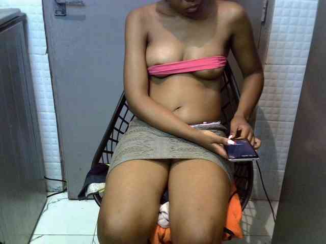 GoldenGoddess1 GoldenGoddess1