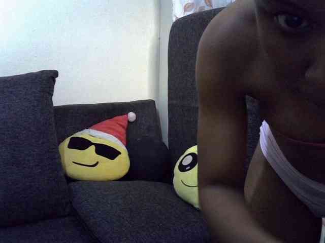 GoldenGoddess1 webcam