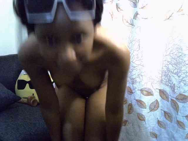 GoldenGoddess1 webcam