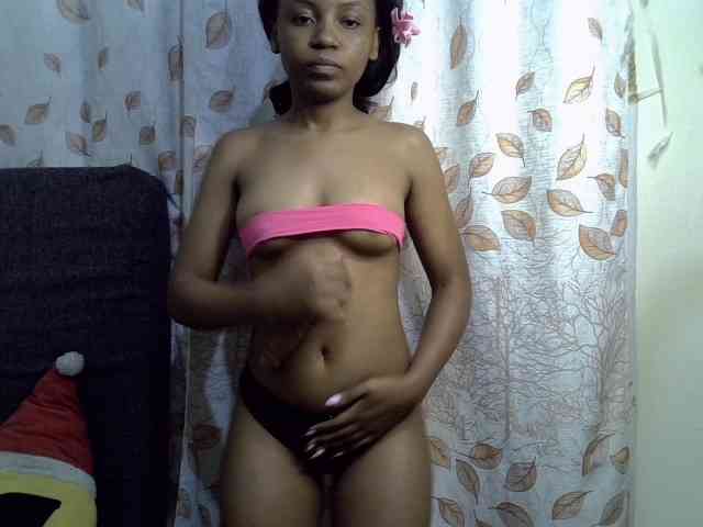 GoldenGoddess1 webcam