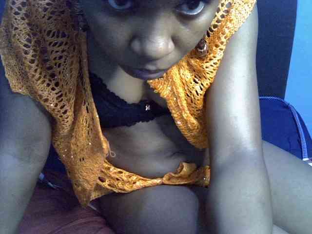 GoldenGoddess1 webcam